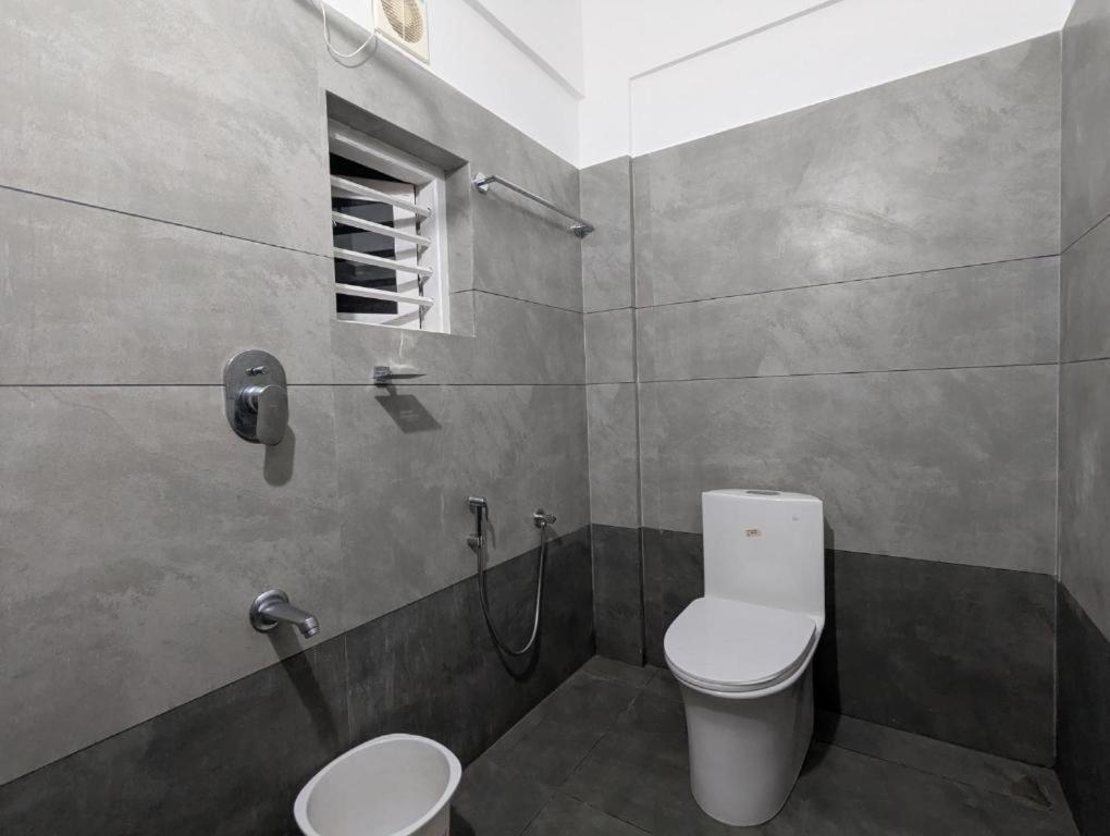 Jayalakshmi Rooms Vaduvanchal Eksteriør billede